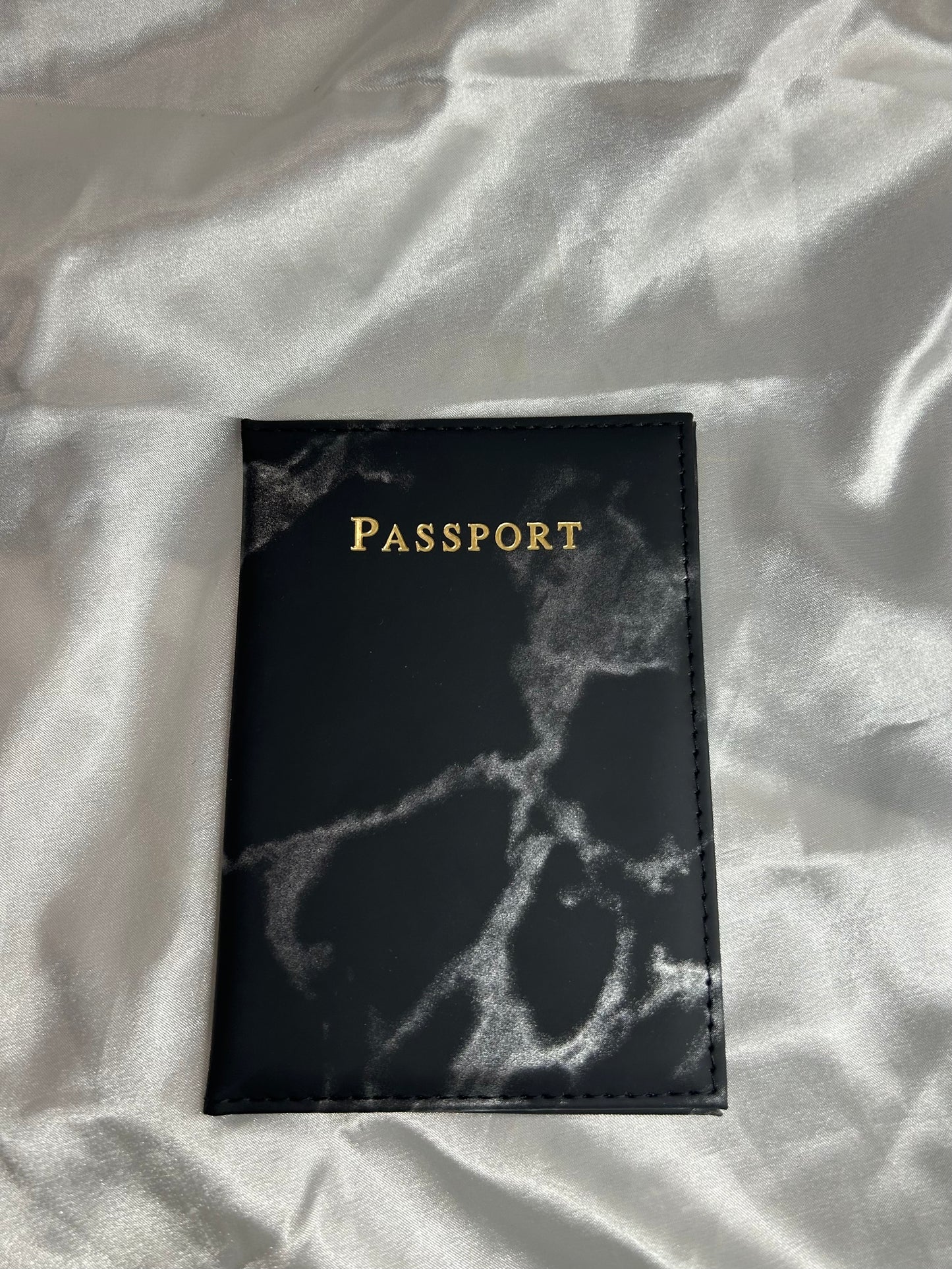 Protège passeport noir sans personnalisation 🖤